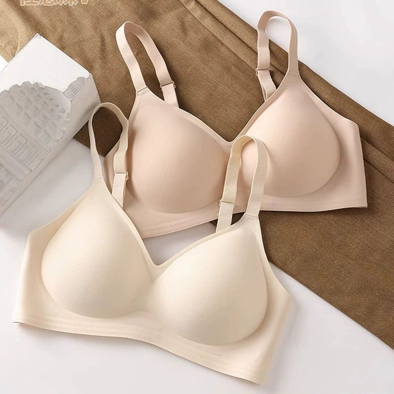 Comics, supporting wireless bra, clips included