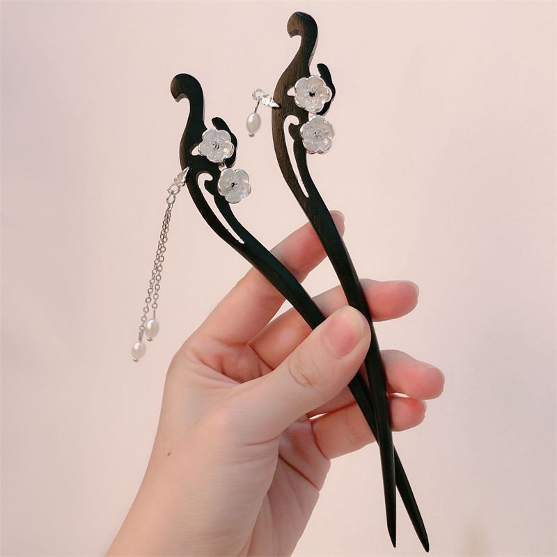 Horquilla de ébano, estilo antiguo, borla, flor plateada, tocado, simple y moderno, accesorios para el cabello de perlas de nicho para mujeres
