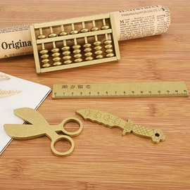 木质工艺品;壁挂、壁饰;骰子、筹码