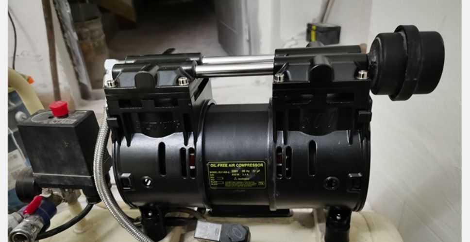 Oil-Free Silent Original Air Compressor Head Motor Vacuum Pump 220V Air Pump Head Air Compressor