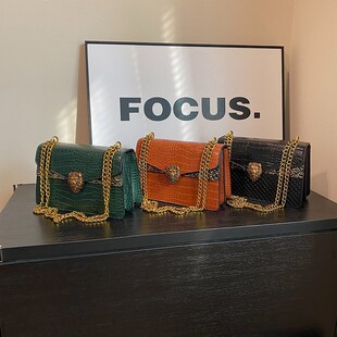 Universal fashionable one-shoulder bag, chain bag, 2023
