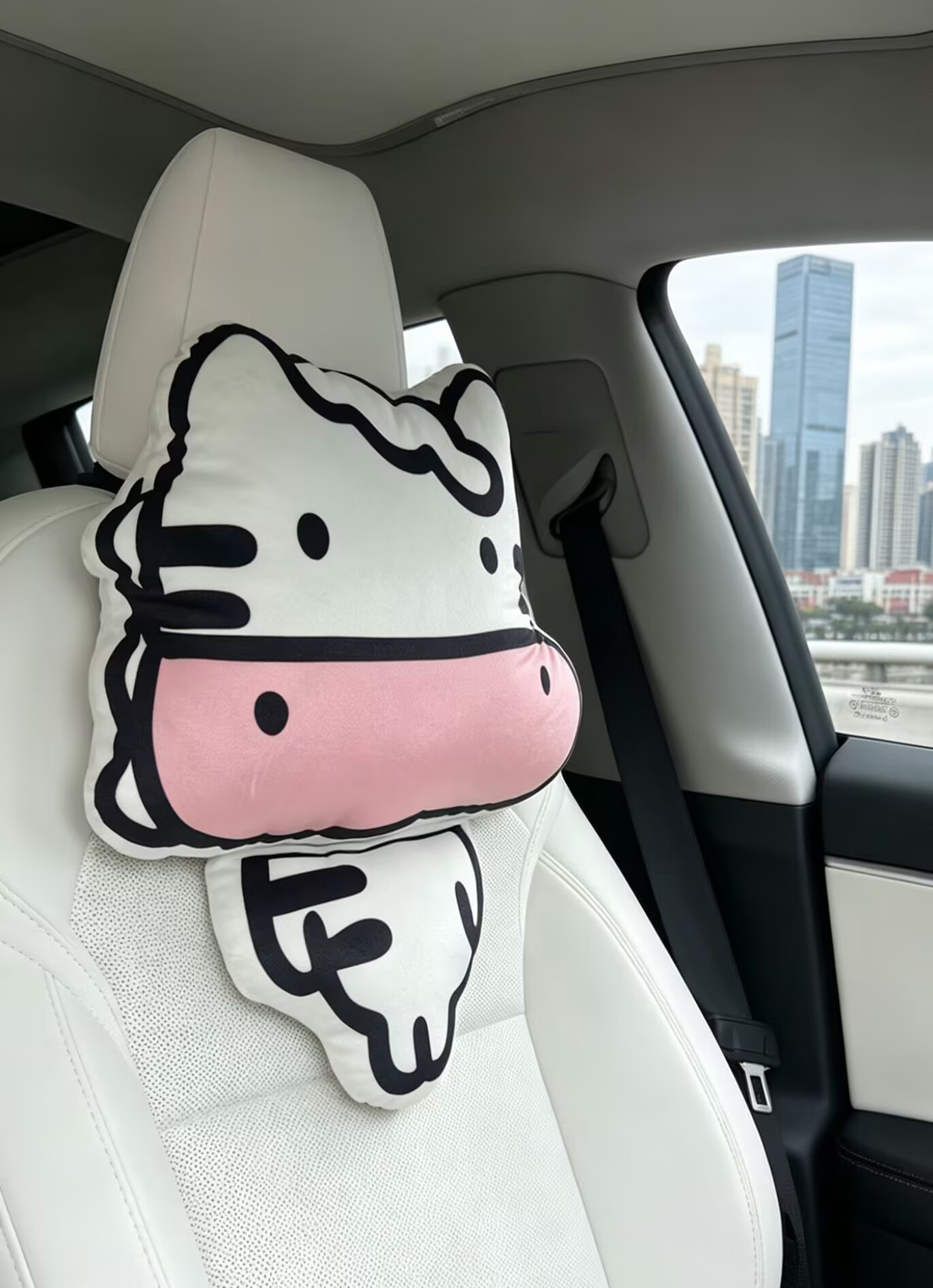 Cow and Horse Headrests, Car Headrests, Quirky and Personalized Headrests, Happy Little Cow and Horse Cartoon Headrests, Neck Pillows for Office Workers