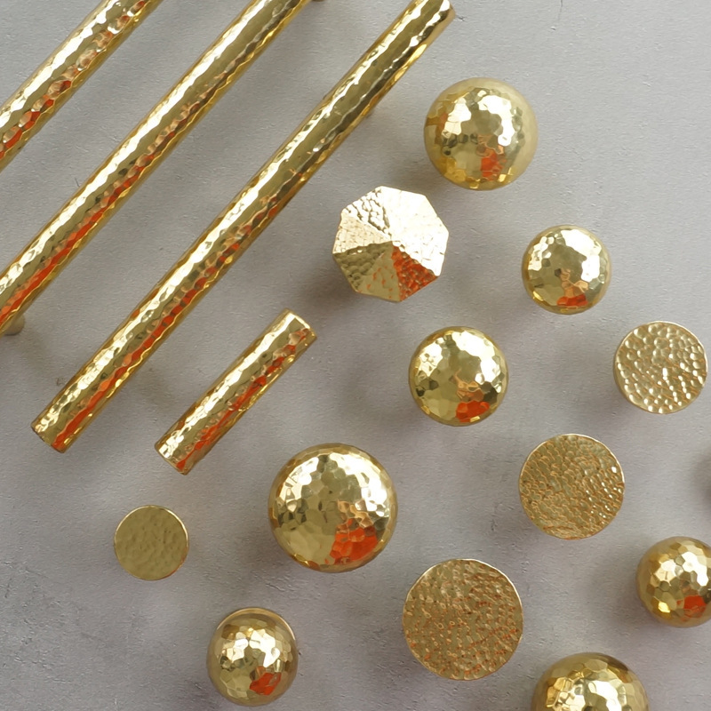 Manija de latón martillado moderno minimalista gabinete cajón armario puerta zapato gabinete de lujo luz oro cobre puro mango largo