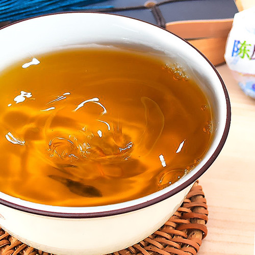 Fujian Aged Tangerine Peel White Tea with Tangerine Peel and Small White Tea Leaves in a 100g Bottled Tea Cake