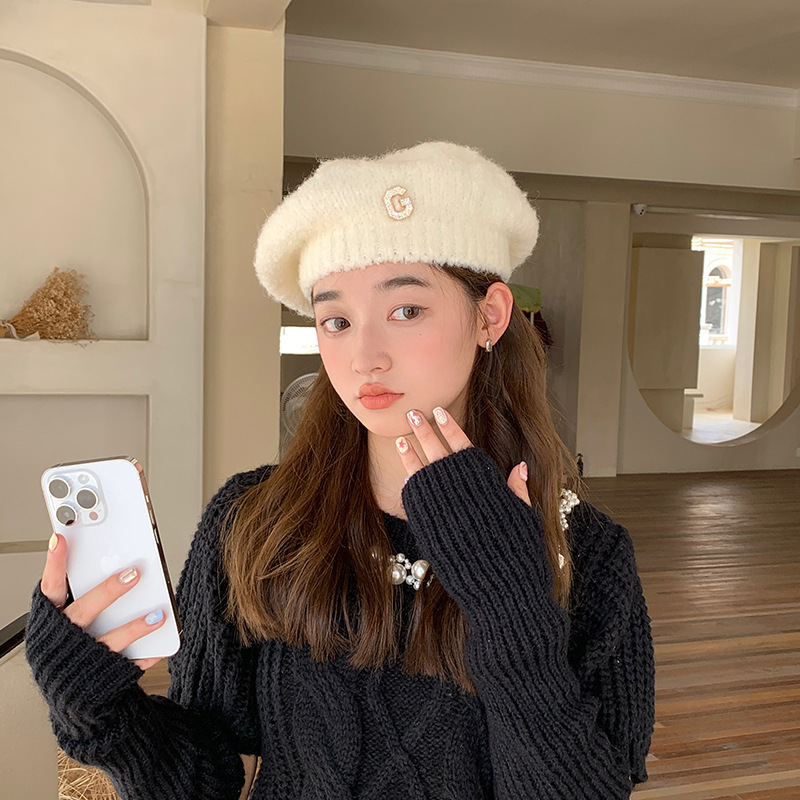 Neue japanische Plüsch-Malermütze, koreanische Version, modische und niedliche Strickmütze, Herbst und Winter, neue Damen-G-Label-warme Baskenmütze_voghion.com
