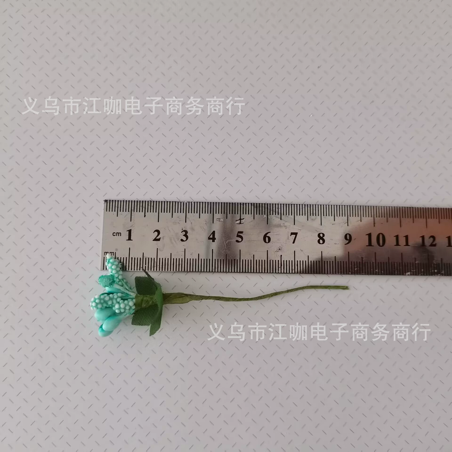 Золотистая и серебристая форма цветка нити Core Simulation Flower Cefin Ship Accessories with Leaf Glass Beads Bead Flower Ring Wine Christmas Flower