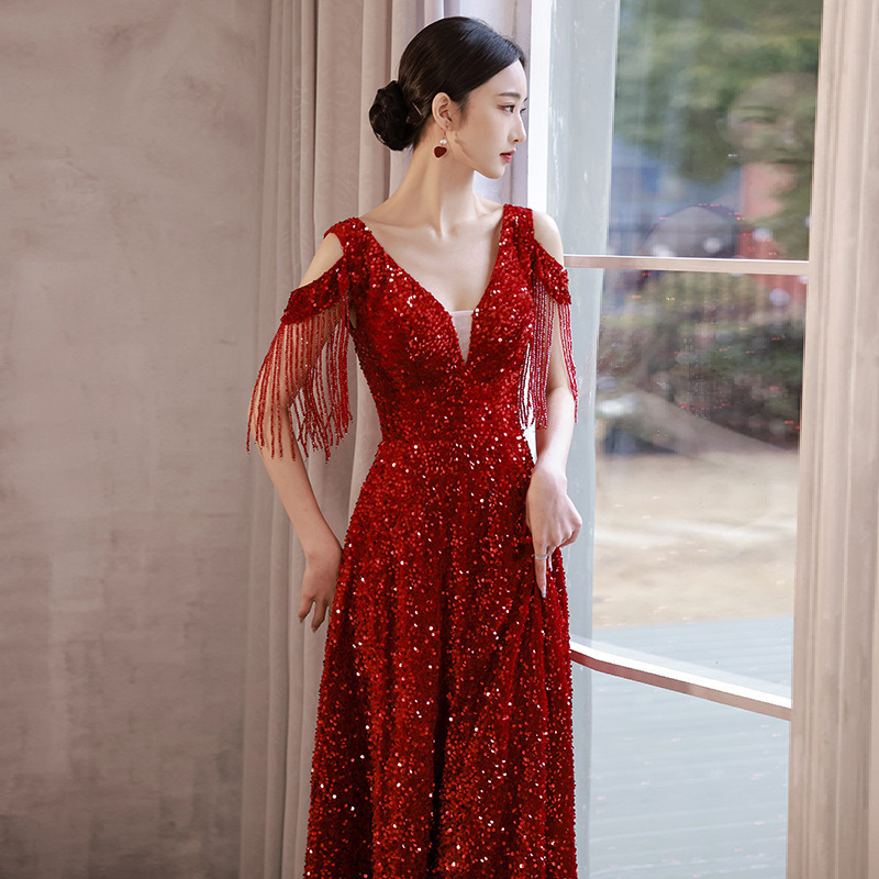High-End Sequined Evening Dress, Red Deep V-Neck, Waist-Cinching, Slimming, Long Gown for Birthday Parties, Hostess Dress, Bridal Robe, Toast Dress High-End Sequined Evening Dress, Red Deep V-Neck, Waist-Cinching, Slimming, Long Gown for Birthday Parties, Hostess Dress, Bridal Robe, Toast Dress