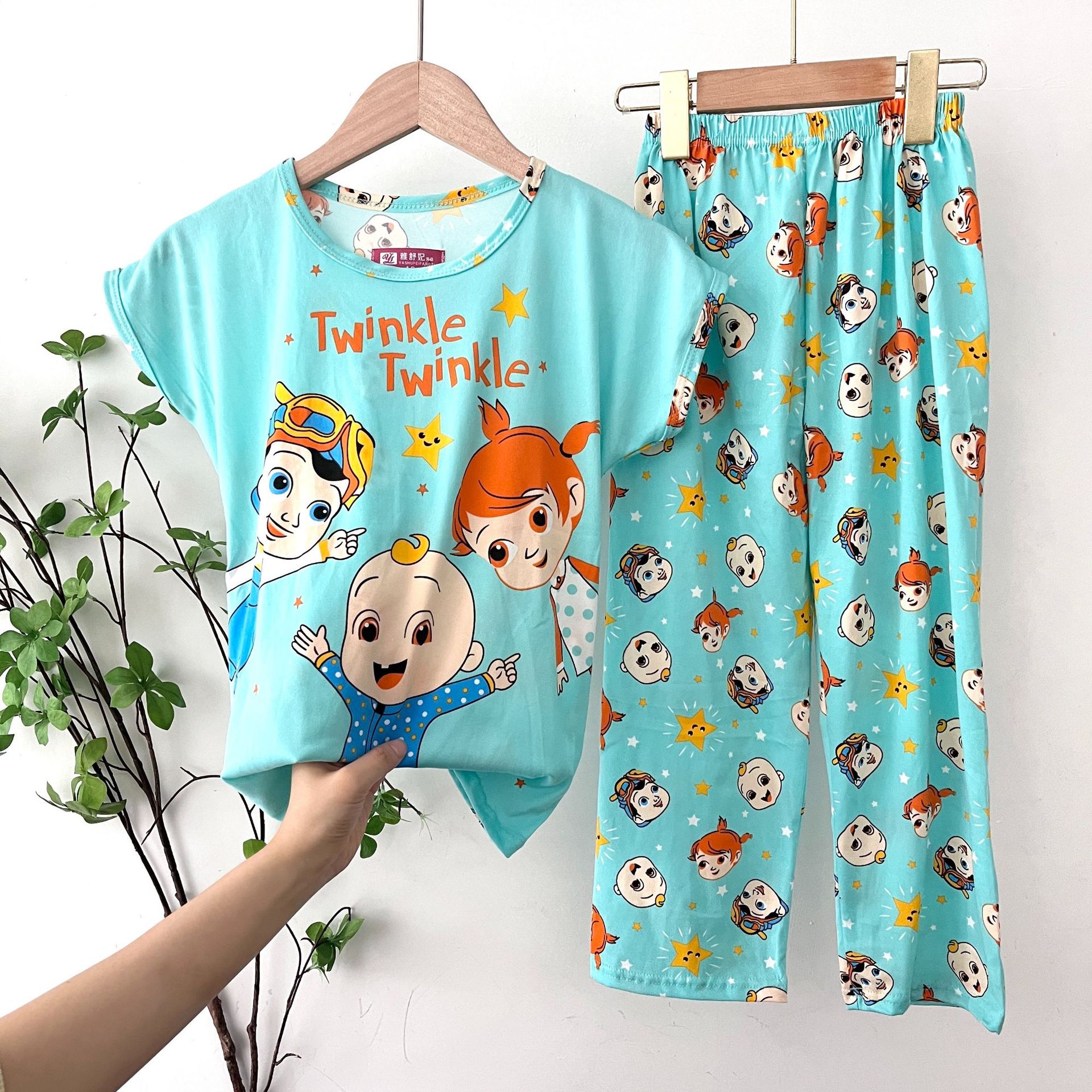 Z-conjunto largo corto-verde bebé