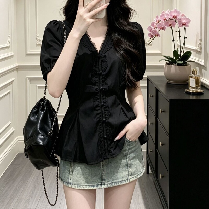 Korean-Style Sweet Lace Patchwork Short-Sleeve V-Neck Shirt, New Summer Style, Waist-Cinching, Age-Reducing, Fashionable, Plus-Size, Lightweight Top