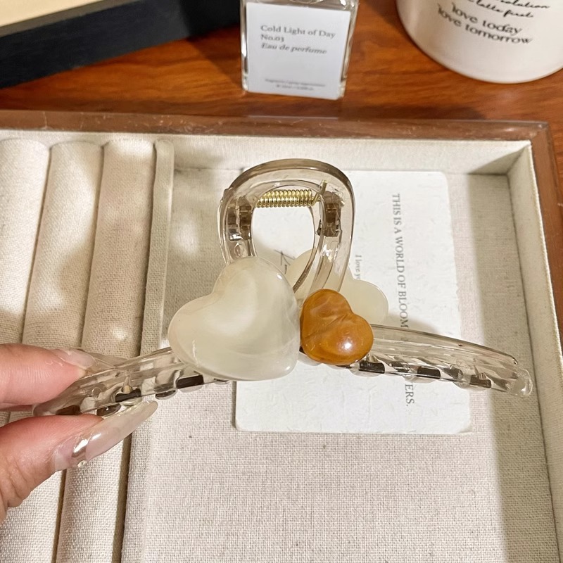 Temperamento de alto nivel amor agarrar clip de cabello de niñas más clip de tiburón detrás de la cabeza de un disco grande clip de cabello tocado