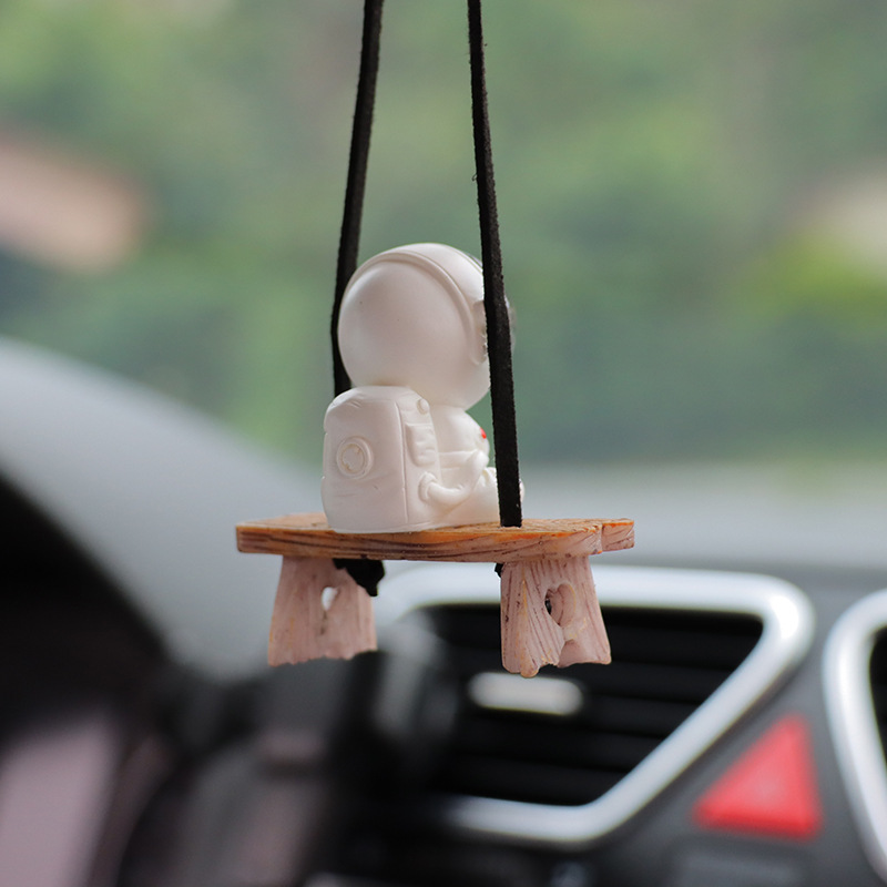 Wholesale a generation of creative astronaut car accessories car hanging car interior pendant car pendant car Crane