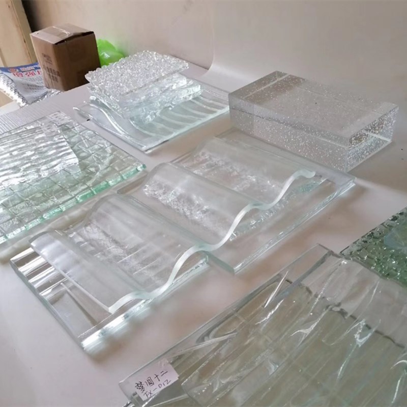 洛玻2.0mm艺术玻璃1.1mm各种异性玻璃 定 制3.0mm浮法玻璃玻加 工