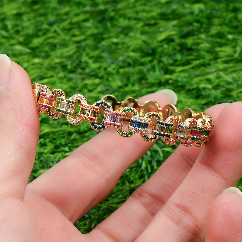Retro Color Block Copper Inlaid Zircon Bangle