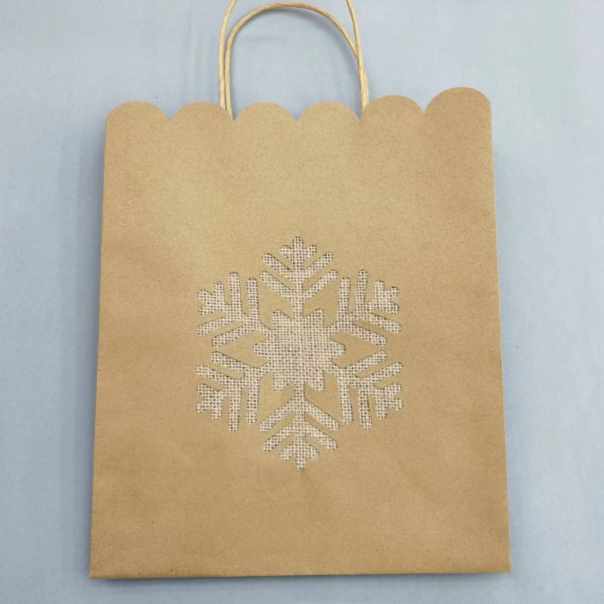 180可牛皮纸新款设计圣诞节主题礼品袋手提袋纸袋现货