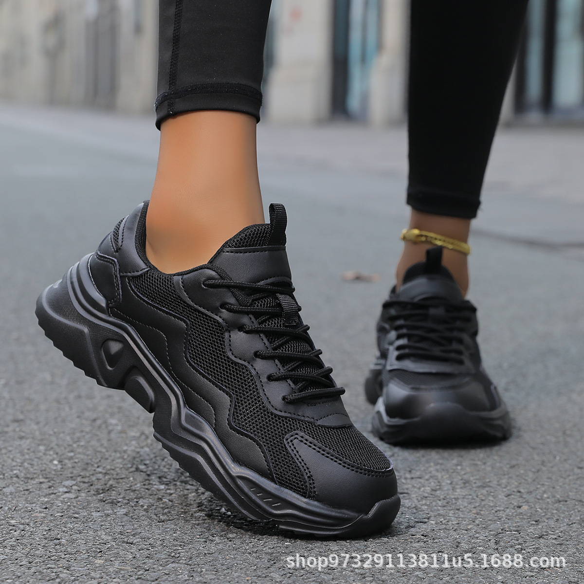 Black lightweight dancing fashionable running sneakers for men and…