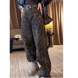 2024外贸秋季新豹纹高腰宽松工装牛仔裤女梨形身材遮肉弯刀阔腿裤