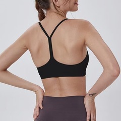 首のサスペンダーの小さいベストの女性の中で底のシャツを掛けて胸のクッションの美背の運動のヨガの下着をつけて胸の上着を拭いて外に着ます。