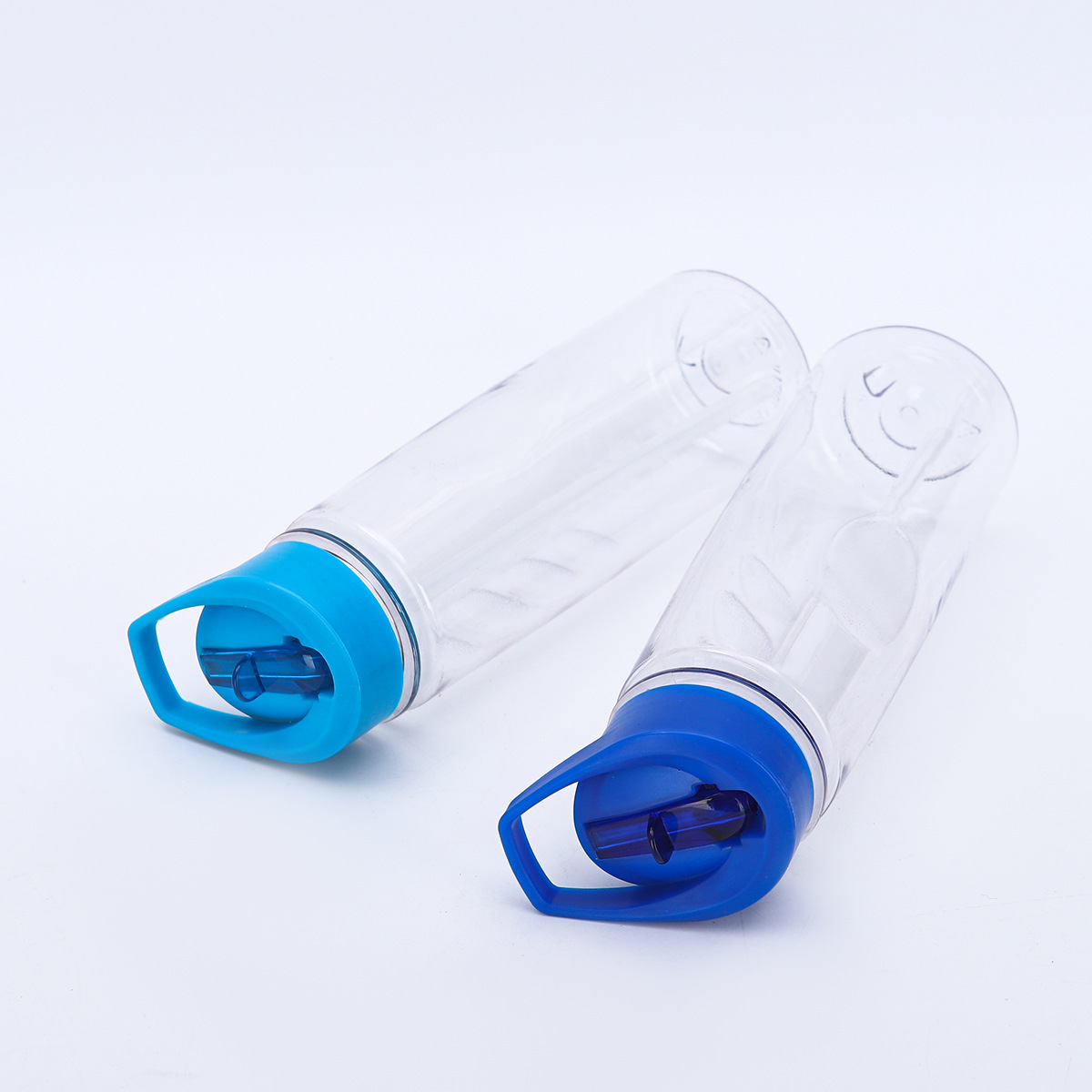 Transfronterizos para el exterior conveniente 700ml botella deportiva de plástico material PS taza de paja de color de caramelo con mango