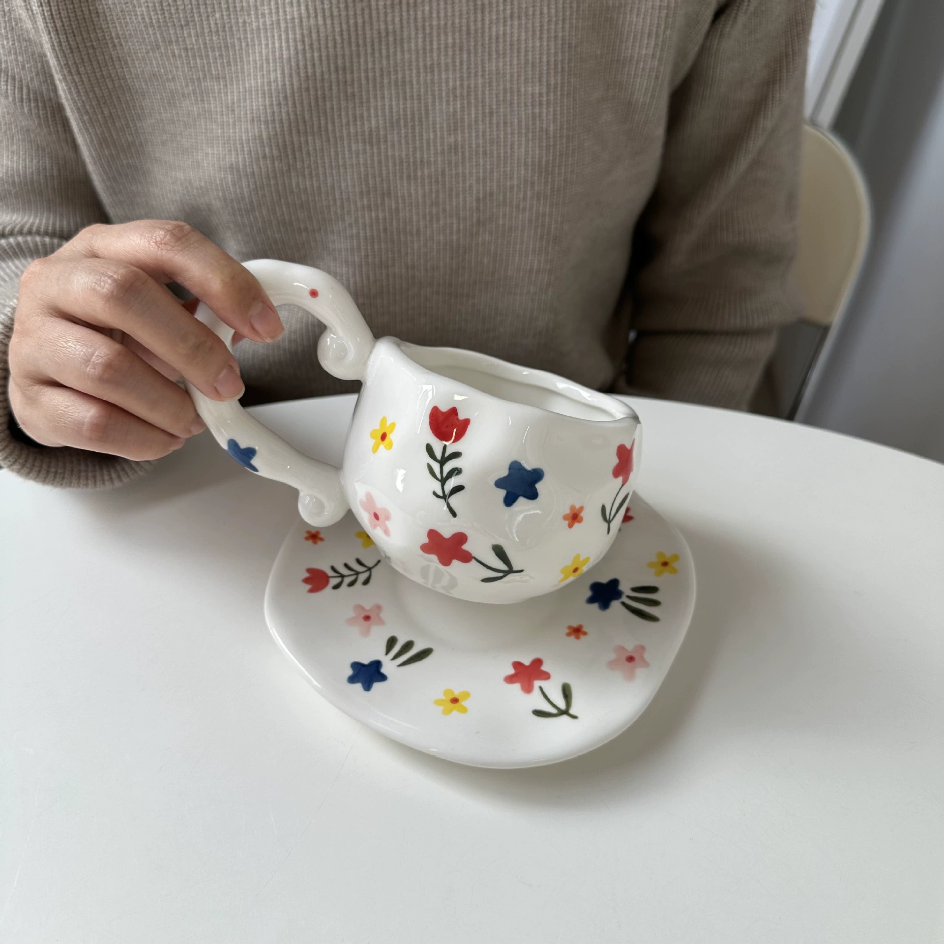 hand-painted ceramic coffee cup, francе retro из стиля, 300 мл, неравномерный милый дизайн