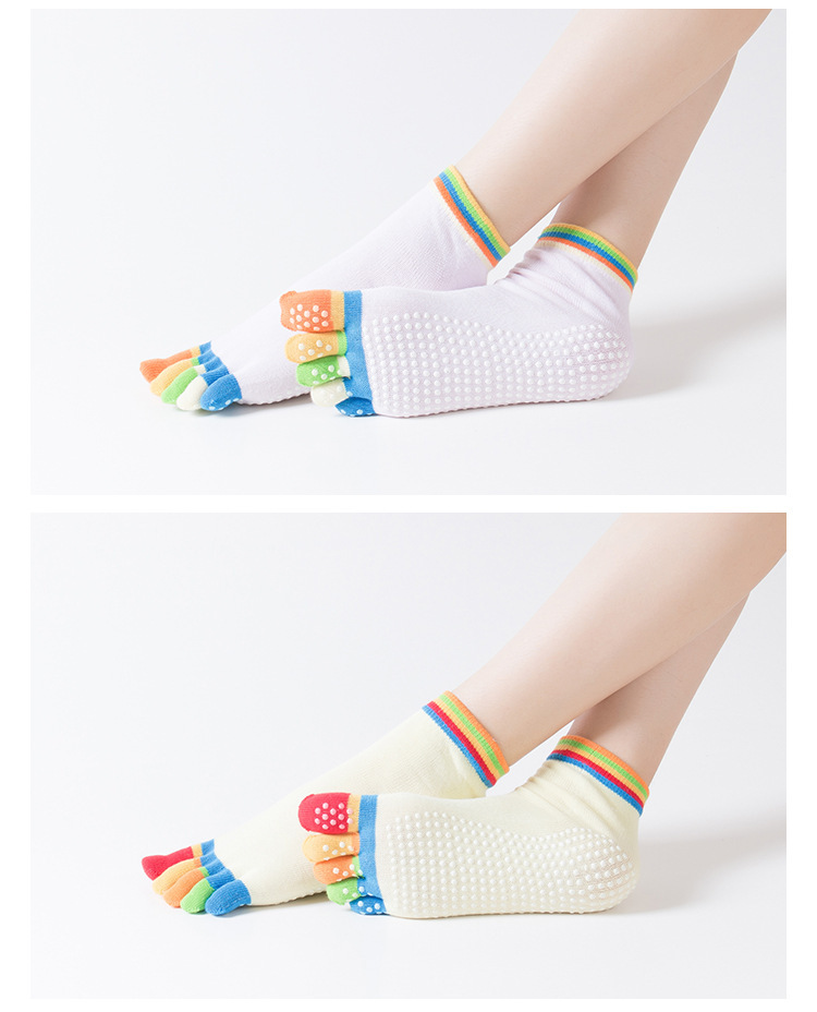 Women's Cartoon Style Sports Color Block Solid Color Cotton Crew Socks A Pair display picture 6