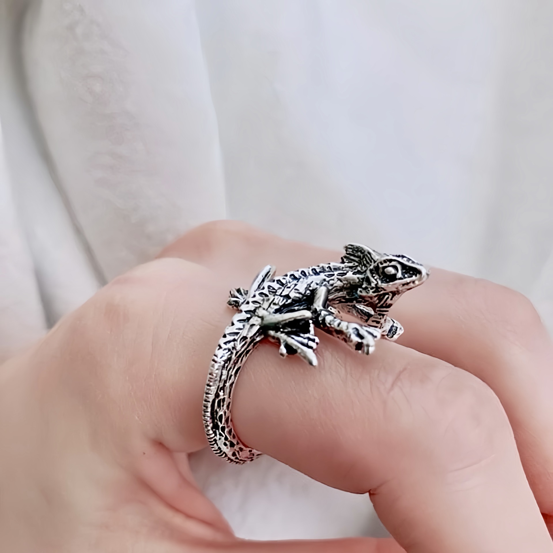 Cross-border hot-selling personalized exaggerated lizard ring animal opening adjustable ring for men and women jewelry manufacturers wholesale