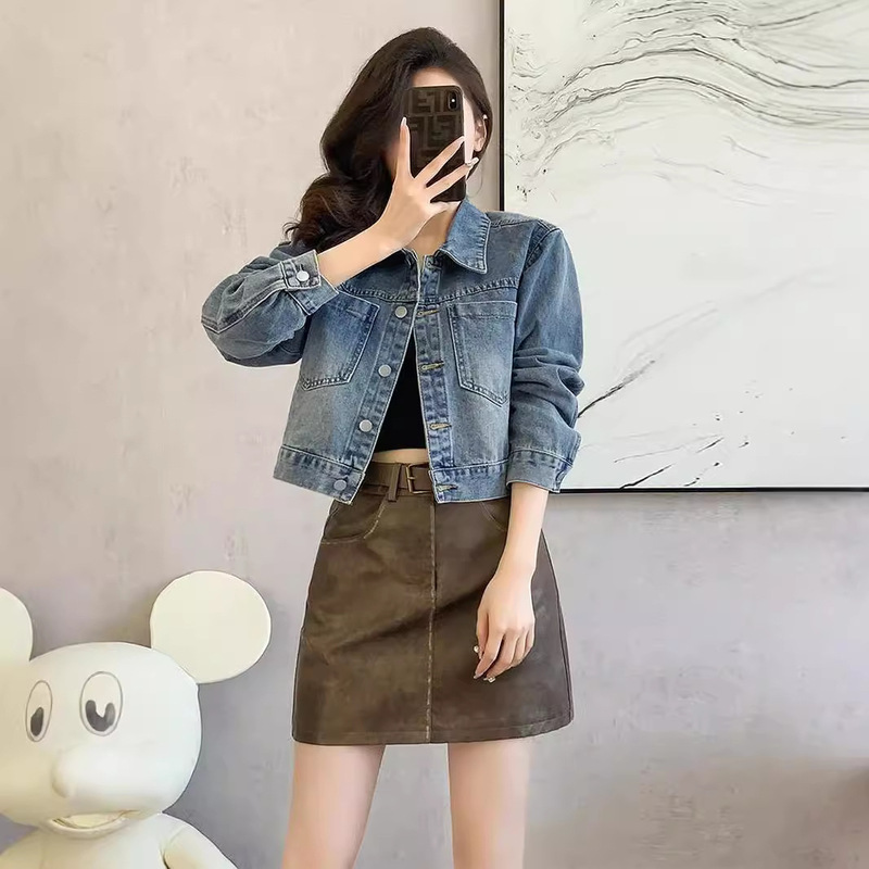 Vintage Denim Coat Women's 2024 New Spring and Autumn Short Simple Casual Vintage Washed Texted Top