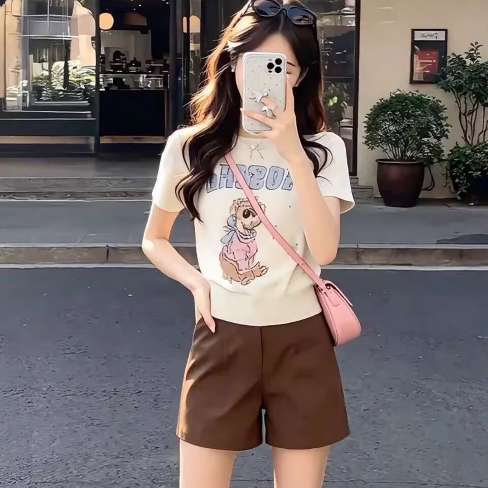 Áo thun nữ cổ tròn tay ngắn họa tiết thêu jacquard phong cách cổ điển — màu trắng chi tiết 2