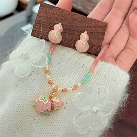 耳环;项链;耳钉