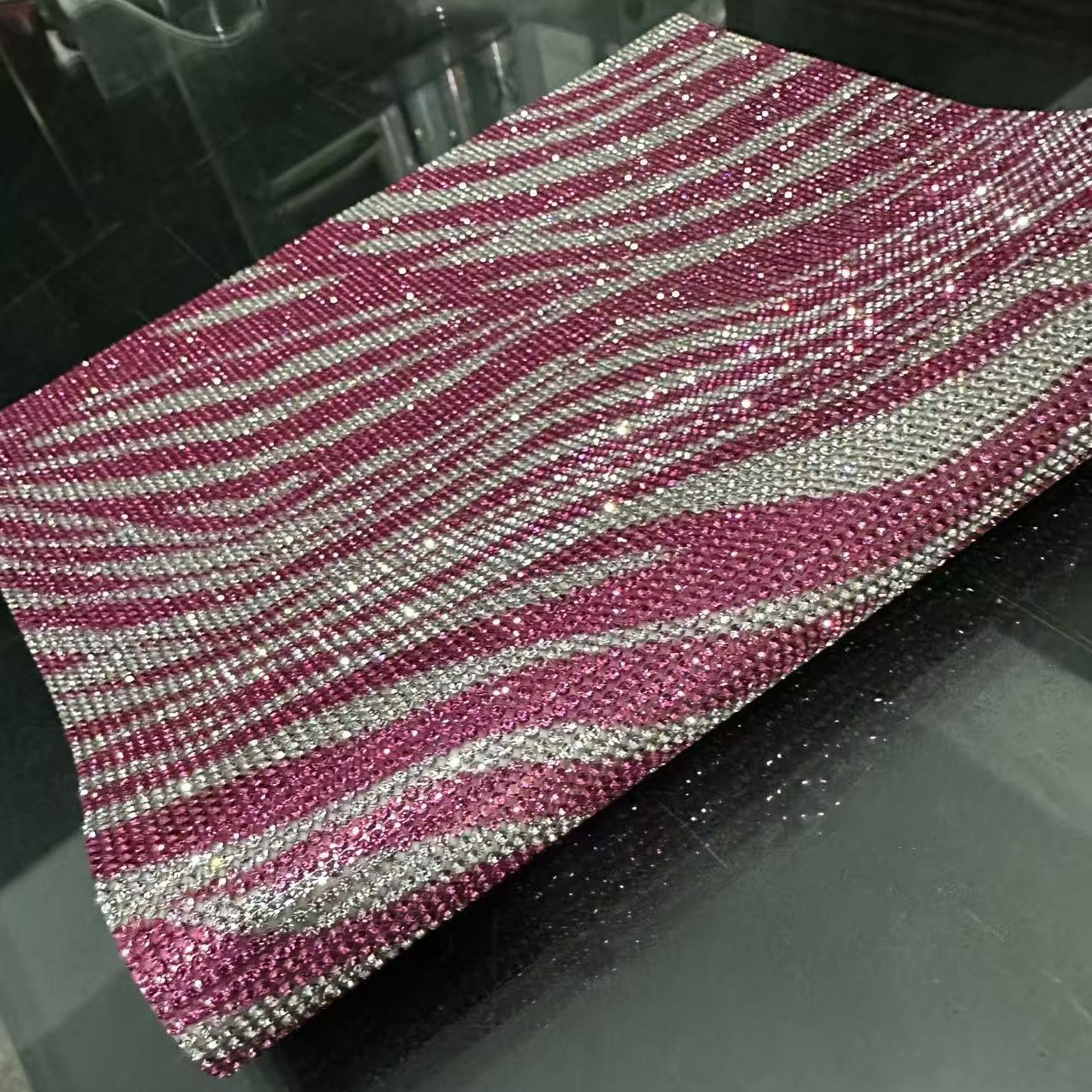 现货水钻贴自粘钻片diy饰品配件汽车装饰贴玩具烫钻贴背胶闪钻贴