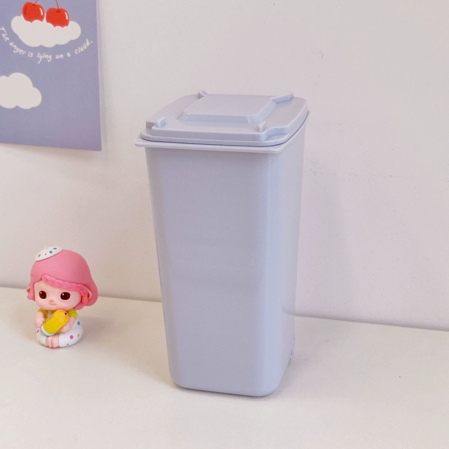 Cartoon small garbage can, creative storage system