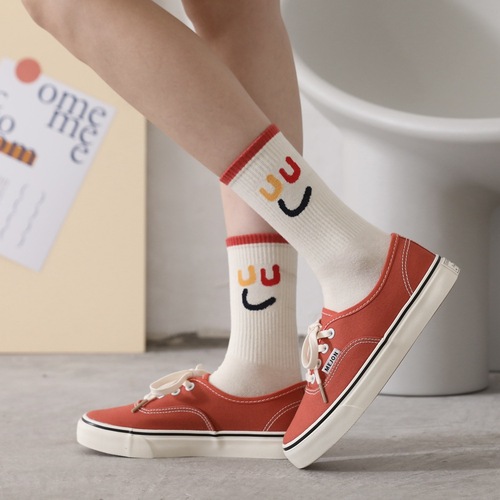 New White Bottom Sports Socks Smiling Face Funny Girl Cotton Socks Cute Japanese Simple Korean Version Korean Socks Zhuji