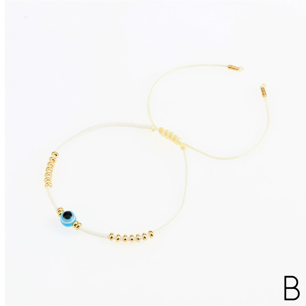 Adjustable beaded bracelet, simple and elegant design, with gem, boho style