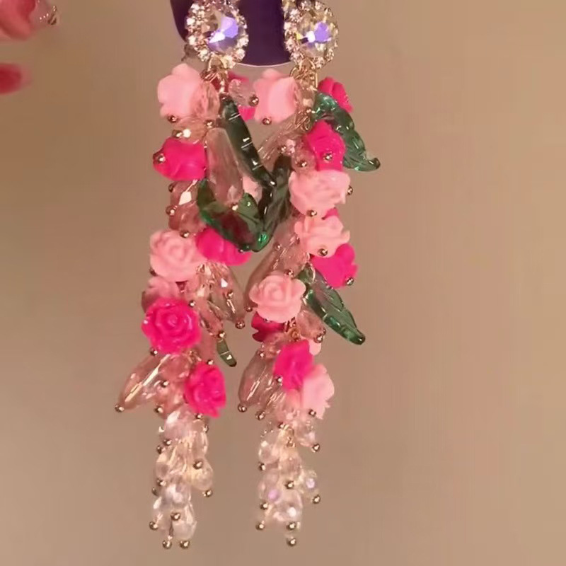 Pendientes de flores de color dopamina Pendientes dulces y frescos de primavera y verano Pendientes pequeños y elegantes de alta gama para mujer