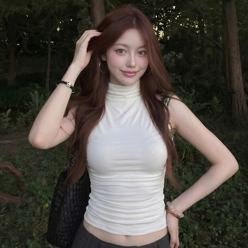 White lace backless high-neck sleeveless tank top for women, new summer style, pure and alluring, pleated slim-fit top White lace backless high-neck sleeveless tank top for women, new summer style, pure and alluring, pleated slim-fit top