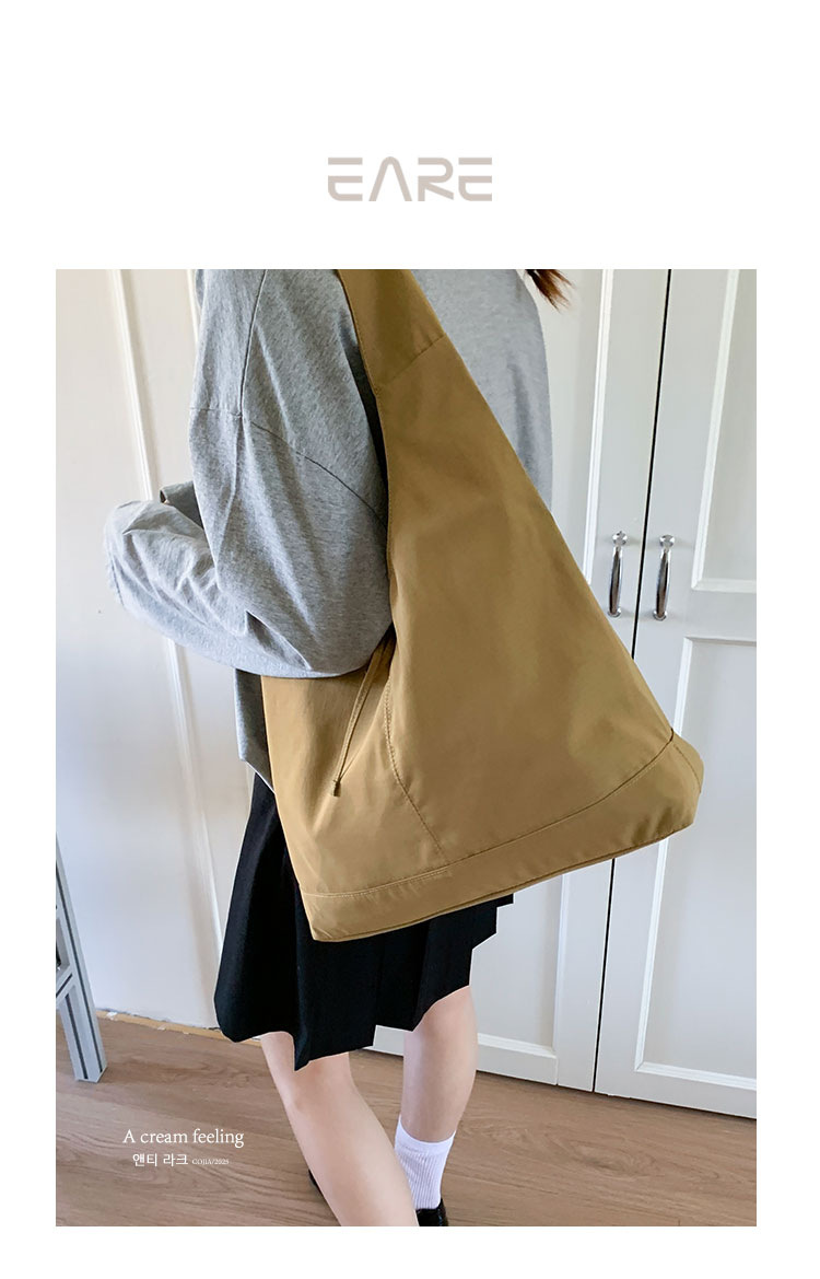 Commuting large-capacity nylon fabric bag for women, 2025 new style casual and versatile single-shoulder bag, fashionable tote bucket bag full figure