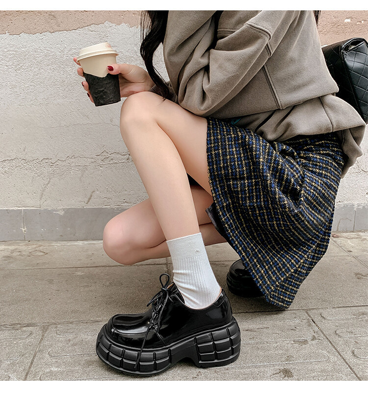 Giày lười nữ da bò phối dây buộc chéo đế xuồng platform phong cách Anh quốc — Màu Đen Hạt mở viền, Màu đen da bò mờ, Màu trắng chi tiết 74