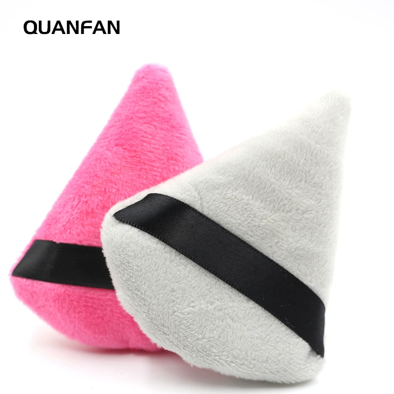 Triangle, loose powder for contouring, cosmetic sponge