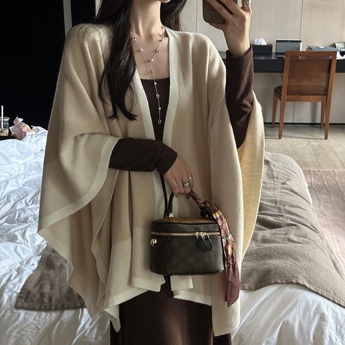 实体款针织高级感撞色斗篷大披肩加厚女春秋保暖针织外套穿搭|undefined