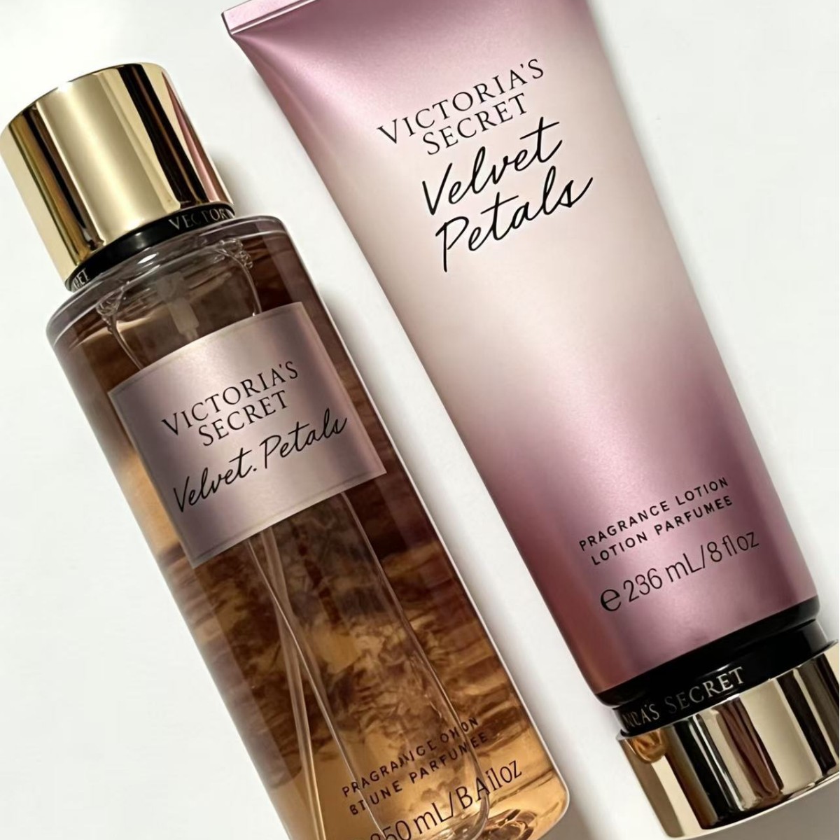 Set de Loción Corporal Perfumada e Hidratante 236ml+250ml de Larga Duración