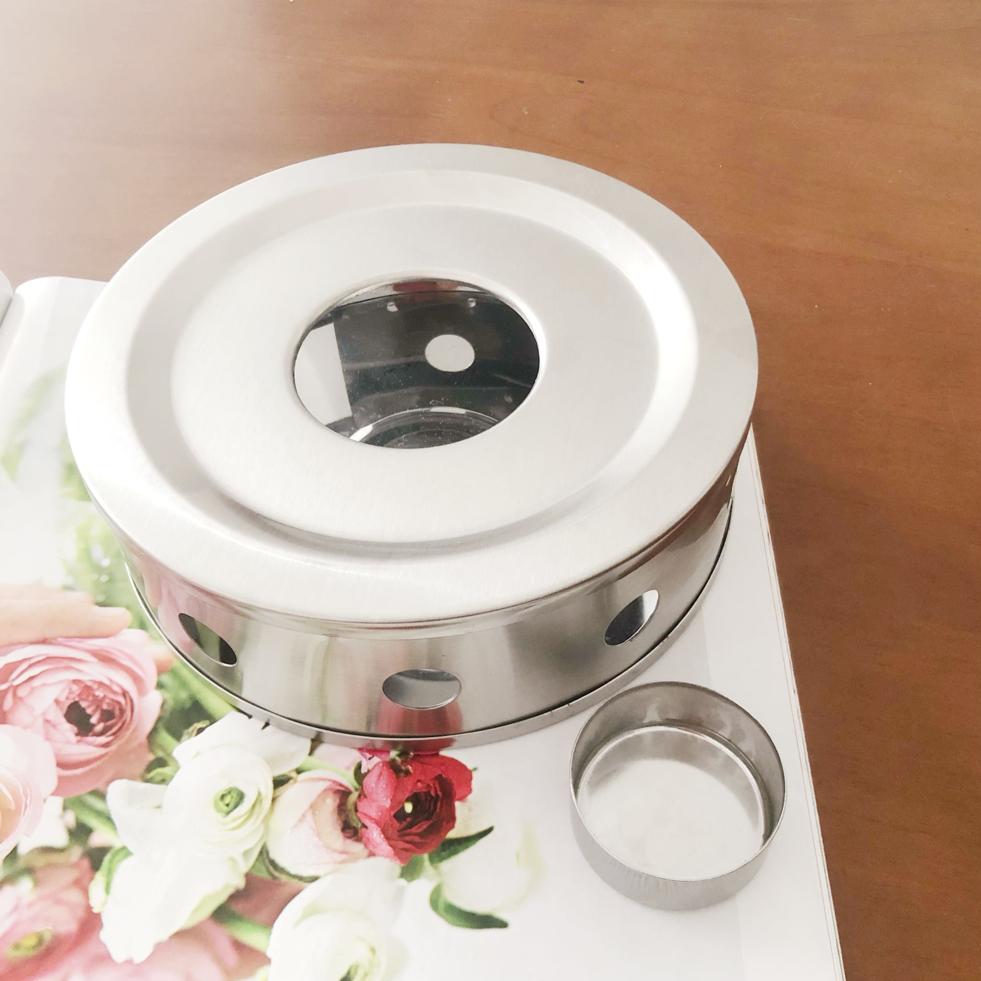 오목한 둥근 구멍