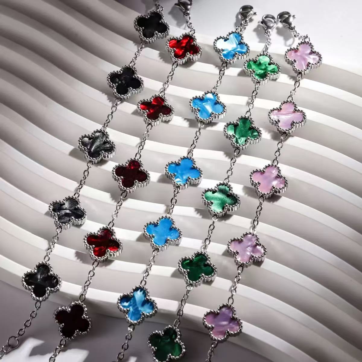Popular Lucky Four-Leaf Clover Bracelet Silver High Version Non-Fading Titanium Steel Bracelet Wholesale Color-Preserving Fashion Versatile