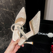 ����ЬŮ�⴩����ˮ��ٽz�W���¿�߸�ЬŮ���^�����r�а��^��Ь