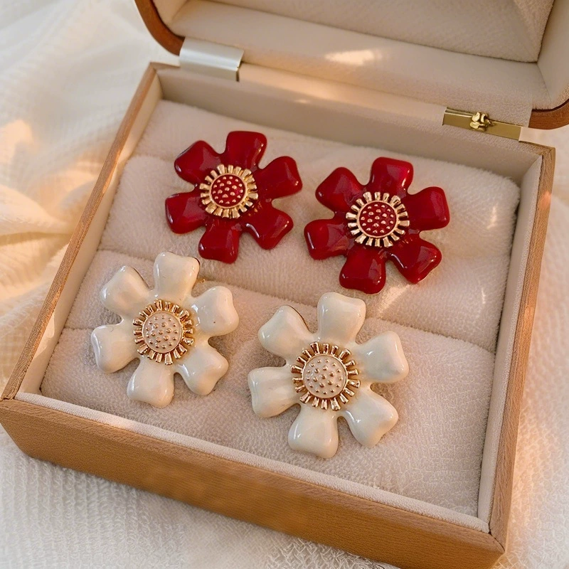 Корейские серьги-гвоздики Ankora с красными цветами, новинка 2025 года, винтажные, простые, универсальные, элитные