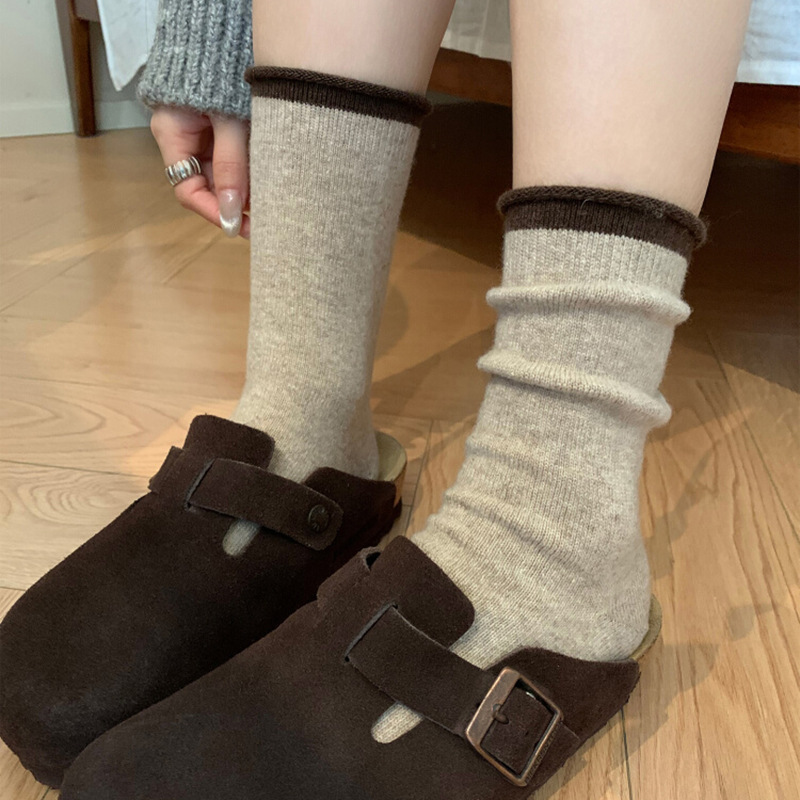 Soft and Cozy Wool Socks with Contrasting Cuffs, Autumn and Winter Fleece-Lined, Thickened, Trendy Korean Style, Versatile Lazy Mid-Calf Socks for Women Soft and Cozy Wool Socks with Contrasting Cuffs, Autumn and Winter Fleece-Lined, Thickened, Trendy Korean Style, Versatile Lazy Mid-Calf Socks for Women