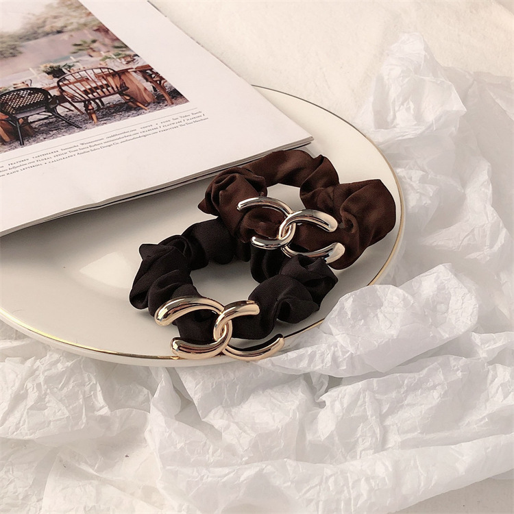 Temperamento coreano red retro oro doble c anillo de intestino corda de cabello simple anillo de cabello de metal cabello de cola de caballo mujer