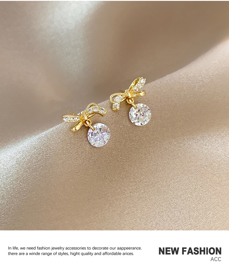 Fashion Simple Geometric Earrings Female Micro-inlaid Zircon Copper Earrings display picture 9