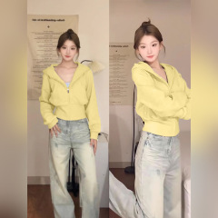 M7-黄色短款正肩卫衣外套女款秋季连帽修身上衣早秋穿搭2025新款