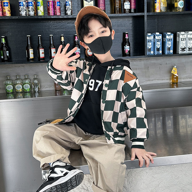 Muchachos de dibujos animados béisbol uniforme 2024 nueva capa primavera y otoño chaqueta los niños moda a cuadros superior