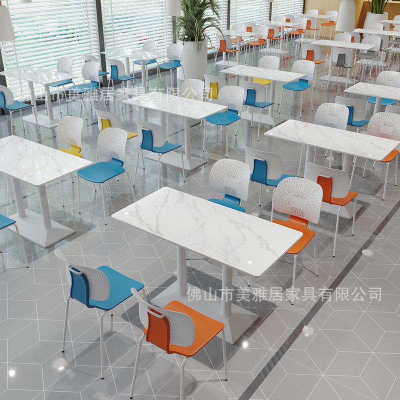 Mesa y silla de comedor de estudiantes de escuela Compañía comercial Comedor de personal de fábrica Comedor de postre Tienda de té de leche combinación de mesa y silla de comedor de tabla de roca