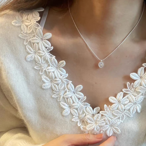 S925 Silver Flower Necklace for Women, Simple and Everyday, Versatile, Exquisite, Cross-Hole Small Flower Clasp Necklace, Sweet and Cool Style Jewelry